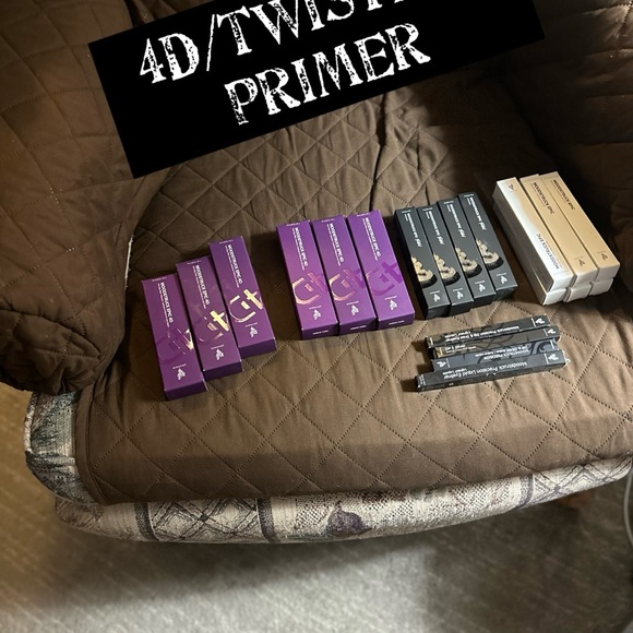 NIB Younique Twisted Mascara - Picture 6 of 6